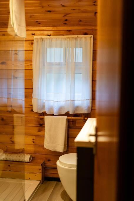 Cozy Norwegian Style Log Cabin In Rural Snowdonia - 2 Bedrooms & Parking By Seren Short Stays Ffestiniog 外观 照片