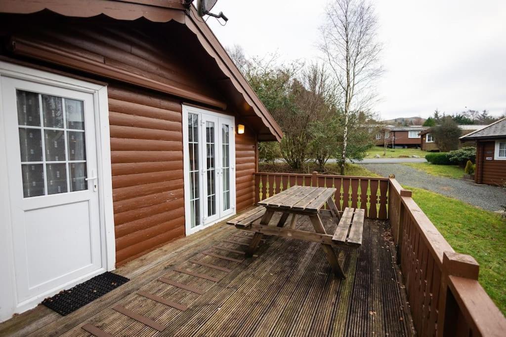 Cozy Norwegian Style Log Cabin In Rural Snowdonia - 2 Bedrooms & Parking By Seren Short Stays Ffestiniog 外观 照片